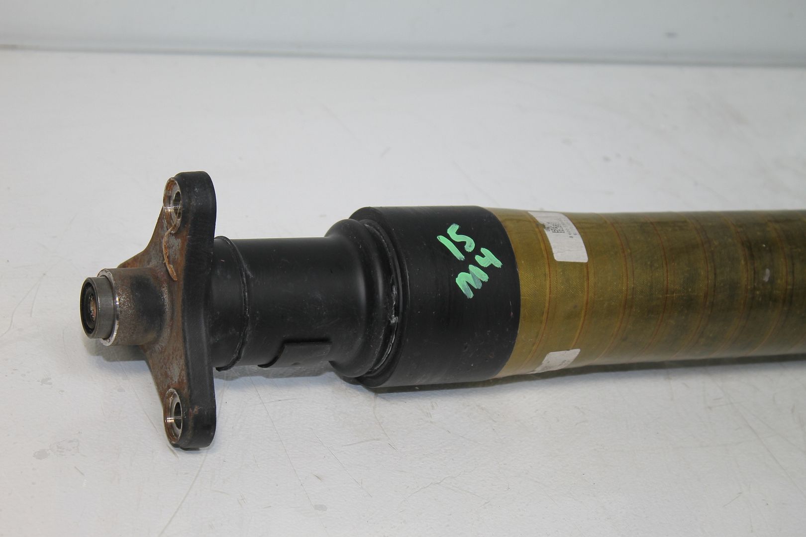 1420 BMW M4 F82 OEM CARBON FIBER DRIVESHAFT DRIVE SHAFT PROP SHAFT 860053003 eBay